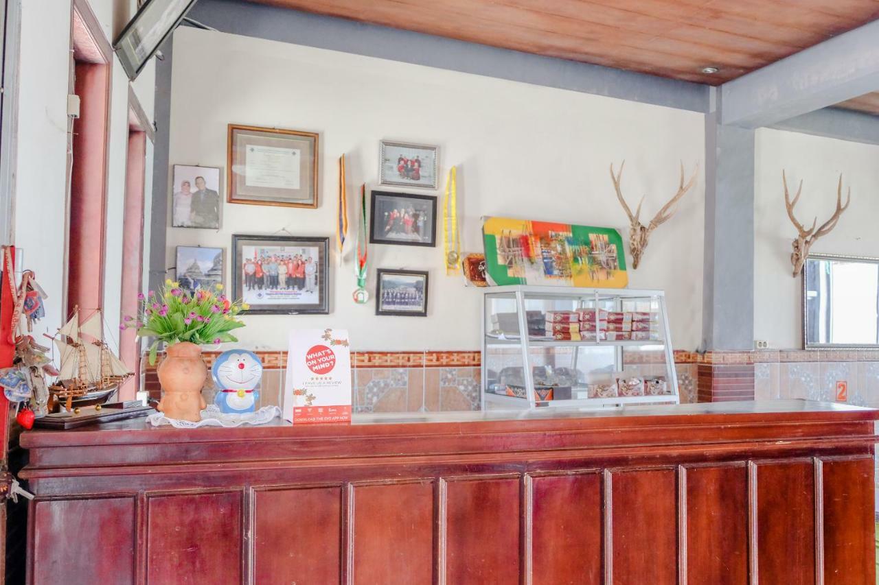 Oyo 1351 Tanggulasi Resto & Residence Syariah Magetan 外观 照片