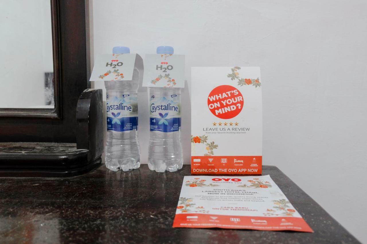 Oyo 1351 Tanggulasi Resto & Residence Syariah Magetan 外观 照片